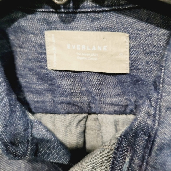 EVERLANE mens The Denim Shirt - Picture 4 of 4
